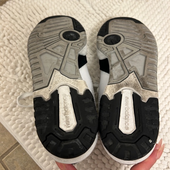 New Balance 550 White/Black Size 4 - Picture 5 of 5